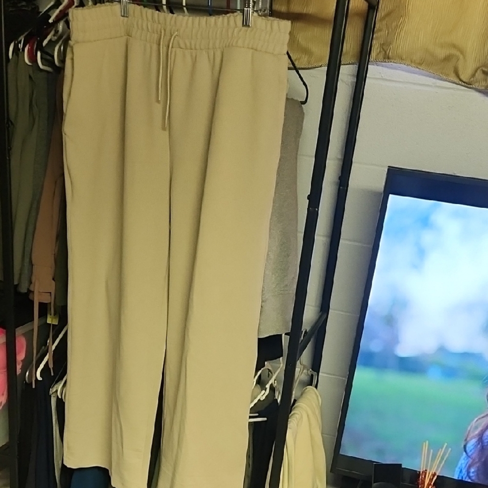 All in Motion Women's Cream Joggers